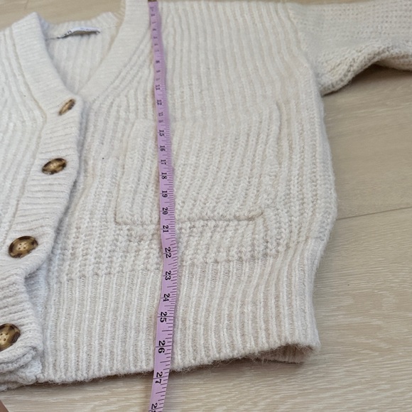 Zara Beige Knit Cardigan with Tortoise Buttons - Picture 6 of 8
